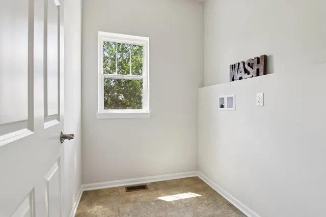 $374,900 | 329 North Aspen Drive, Cortland, IL 60112