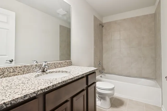 $374,900 | 329 North Aspen Drive, Cortland, IL 60112