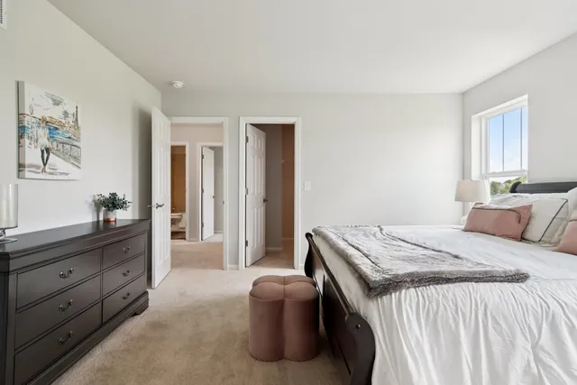 $374,900 | 329 North Aspen Drive, Cortland, IL 60112