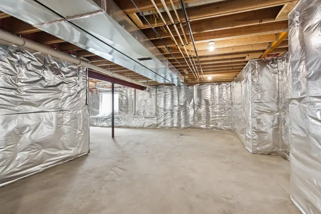 $374,900 | 329 North Aspen Drive, Cortland, IL 60112