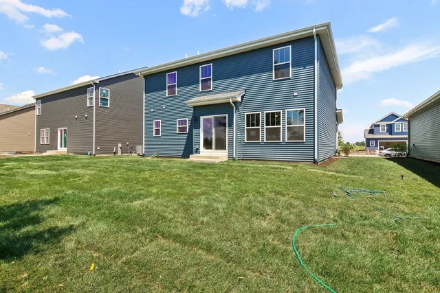 $374,900 | 329 North Aspen Drive, Cortland, IL 60112