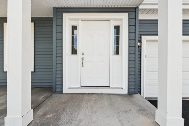 $374,900 | 329 North Aspen Drive, Cortland, IL 60112