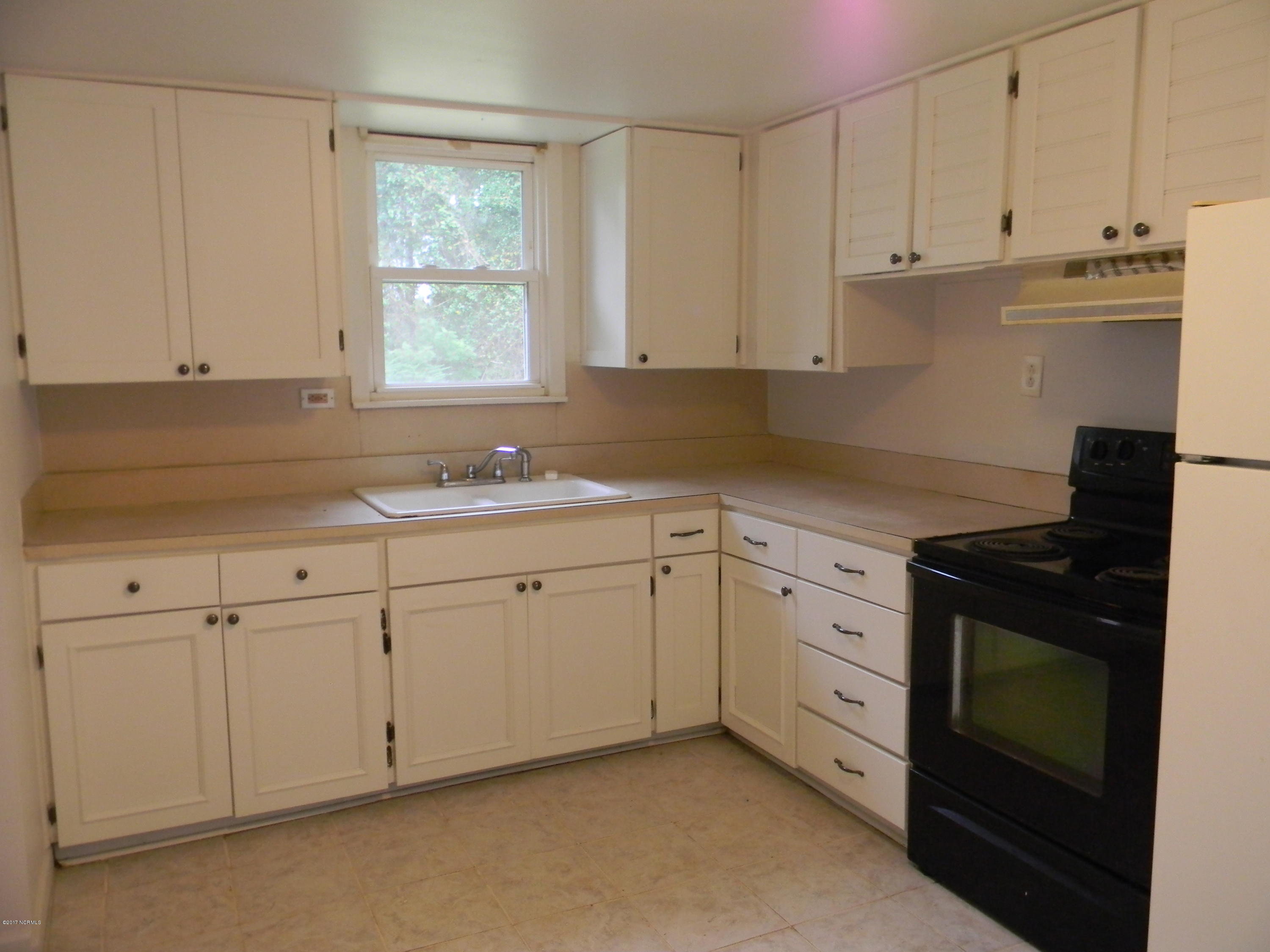 4632 Castle Hayne Road Castle Hayne, NC 28429 - Photo 11 of 20 11