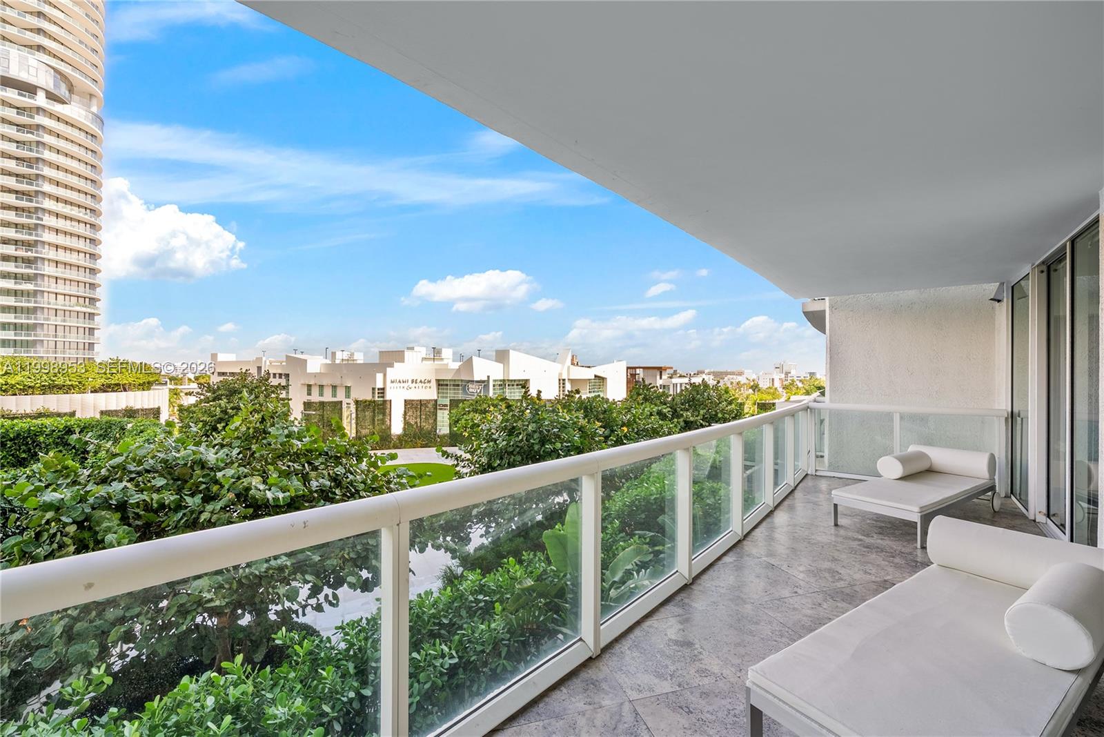 450 Alton Road, Unit 704 Miami Beach, FL 33139 - Photo 5 of 64