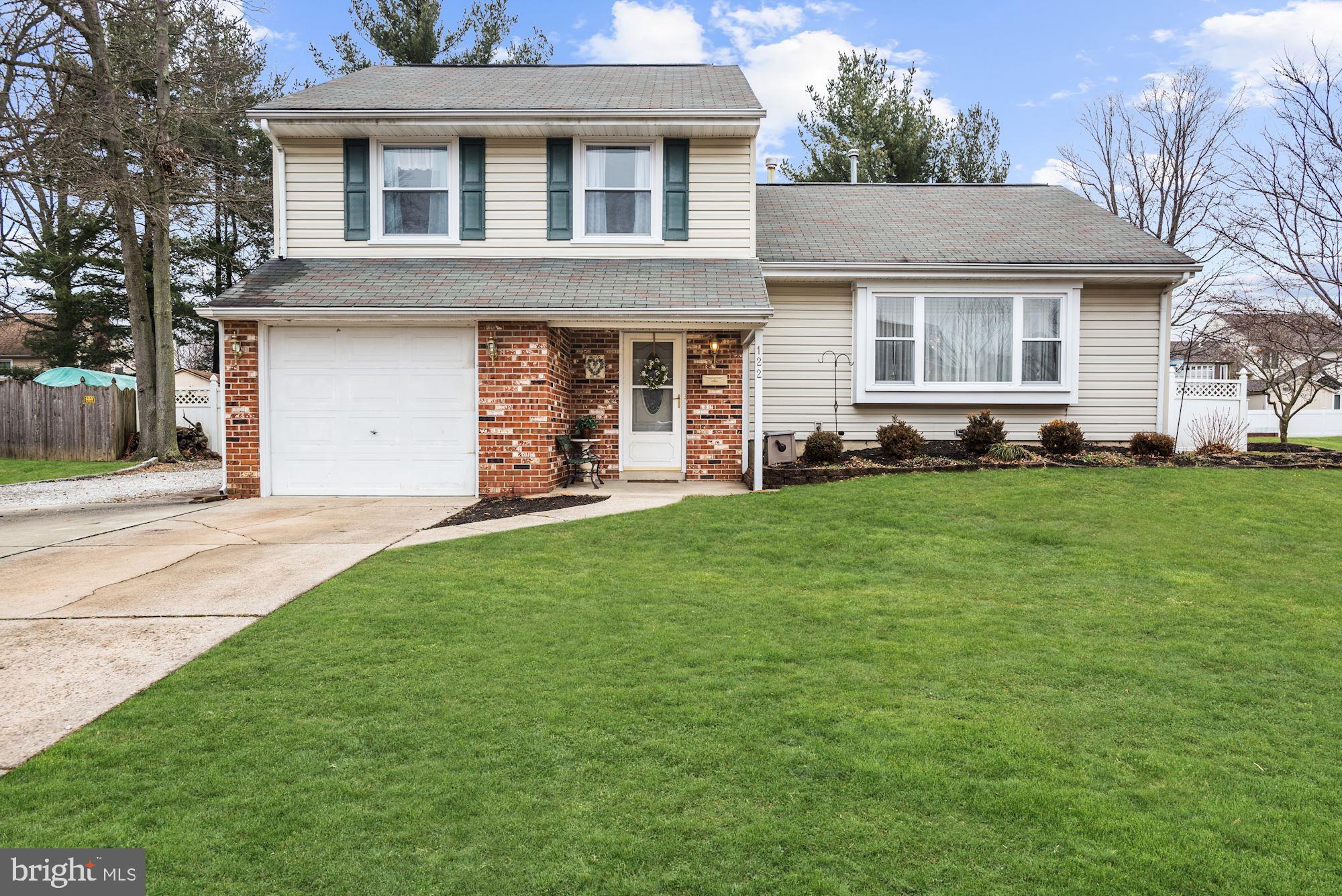 122 Kevin Road Delran, NJ 08075 - Photo 1 of 25 Exterior Front
