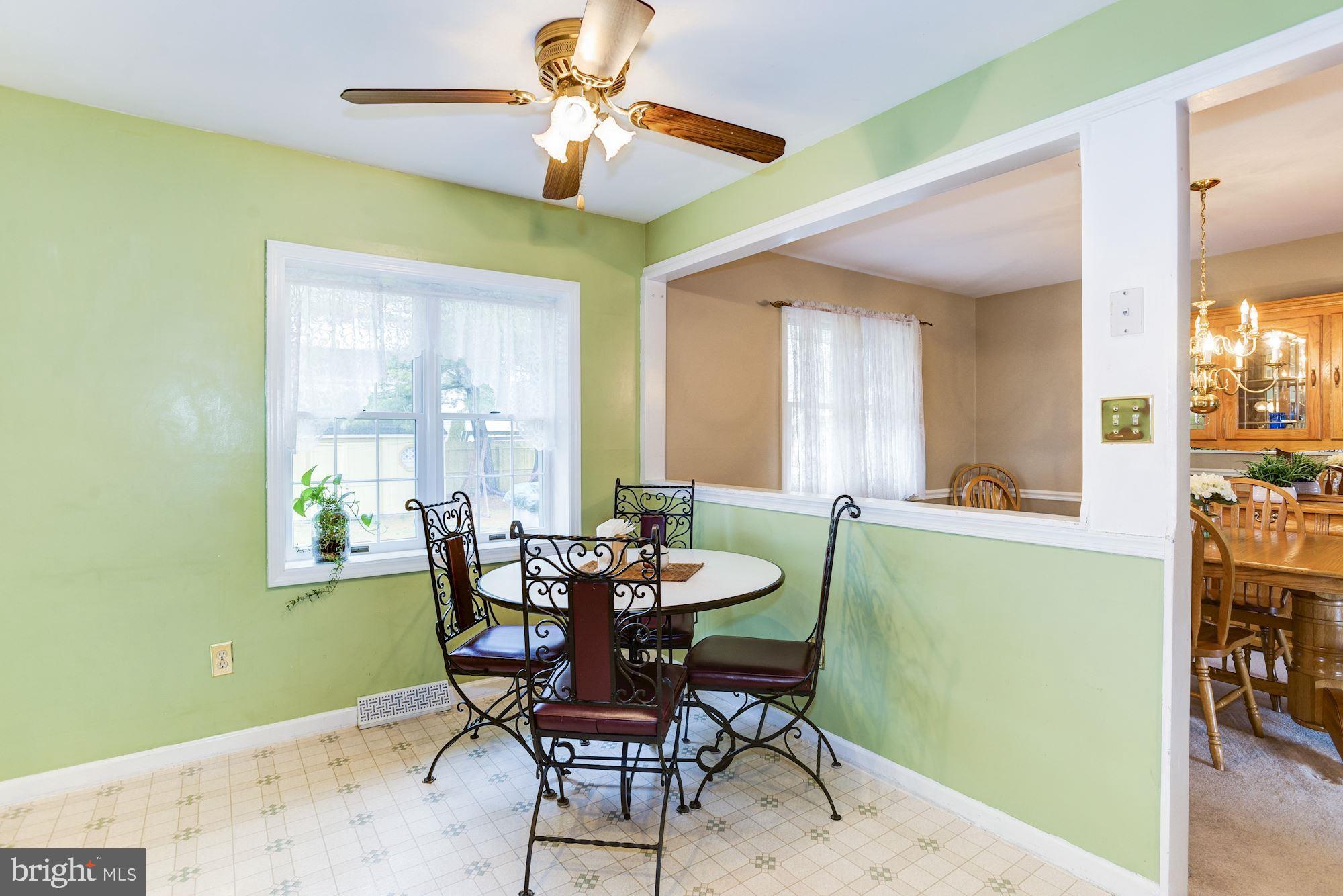 122 Kevin Road Delran, NJ 08075 - Photo 12 of 25 Eat-In Kitchen