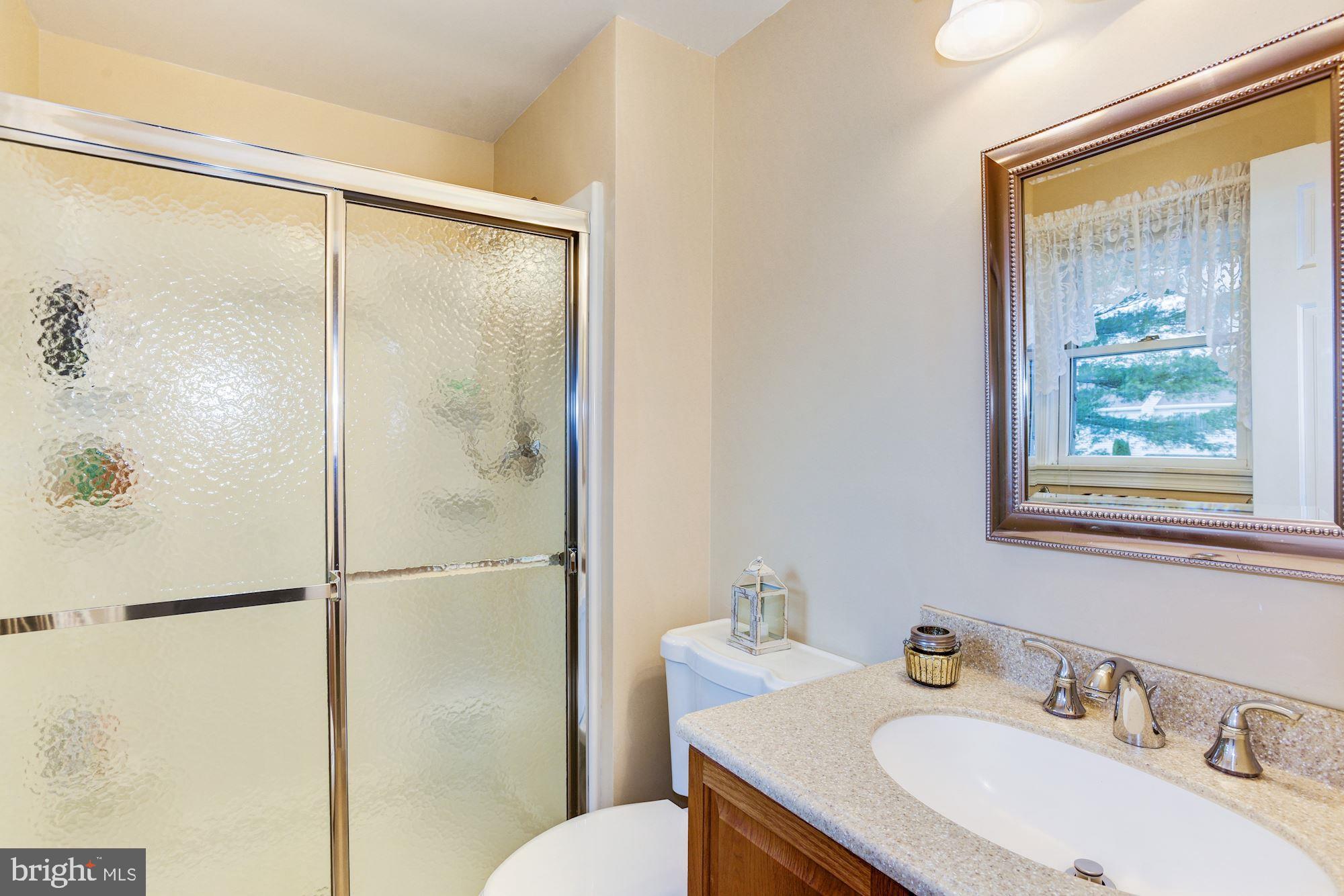 122 Kevin Road Delran, NJ 08075 - Photo 18 of 25 Master Bath
