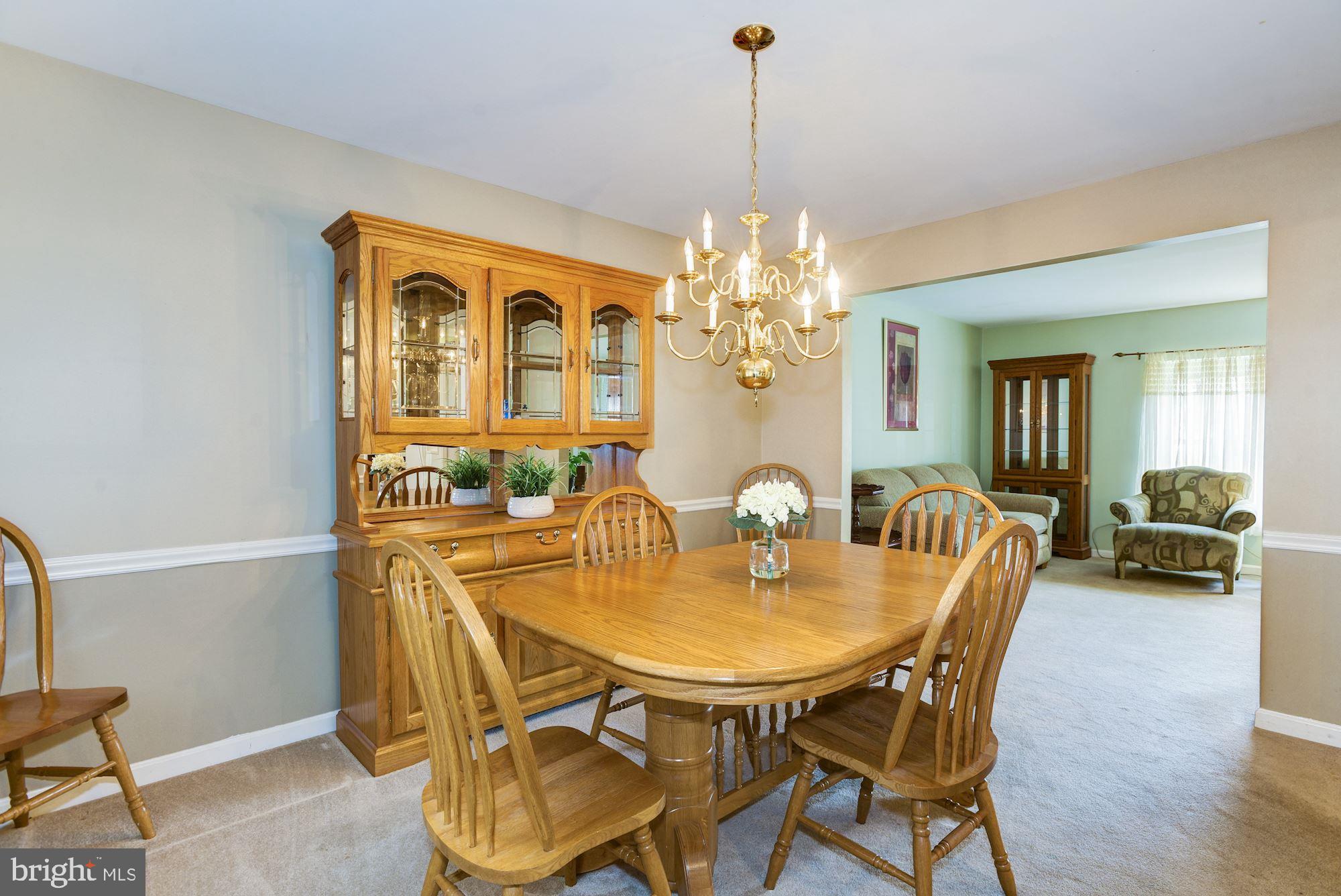 122 Kevin Road Delran, NJ 08075 - Photo 8 of 25 Dining Room