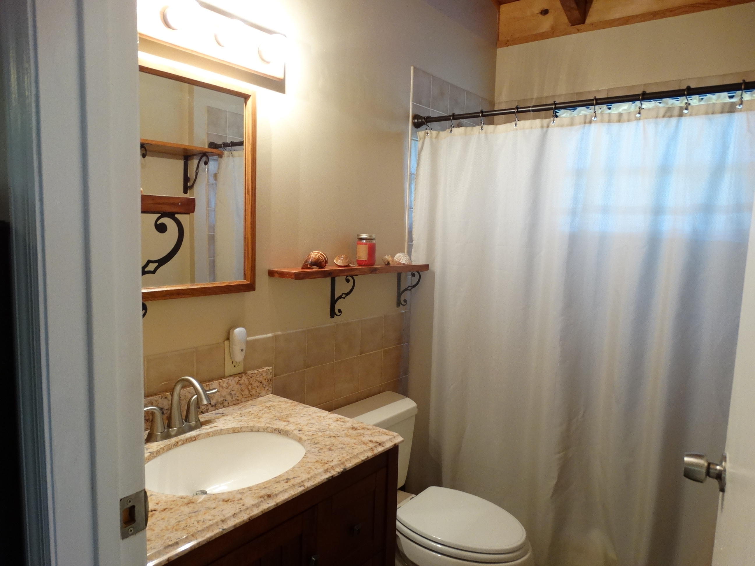 3823 George Road Big Pine Key, FL 33043 - Photo 17 of 38 Updated common bath
