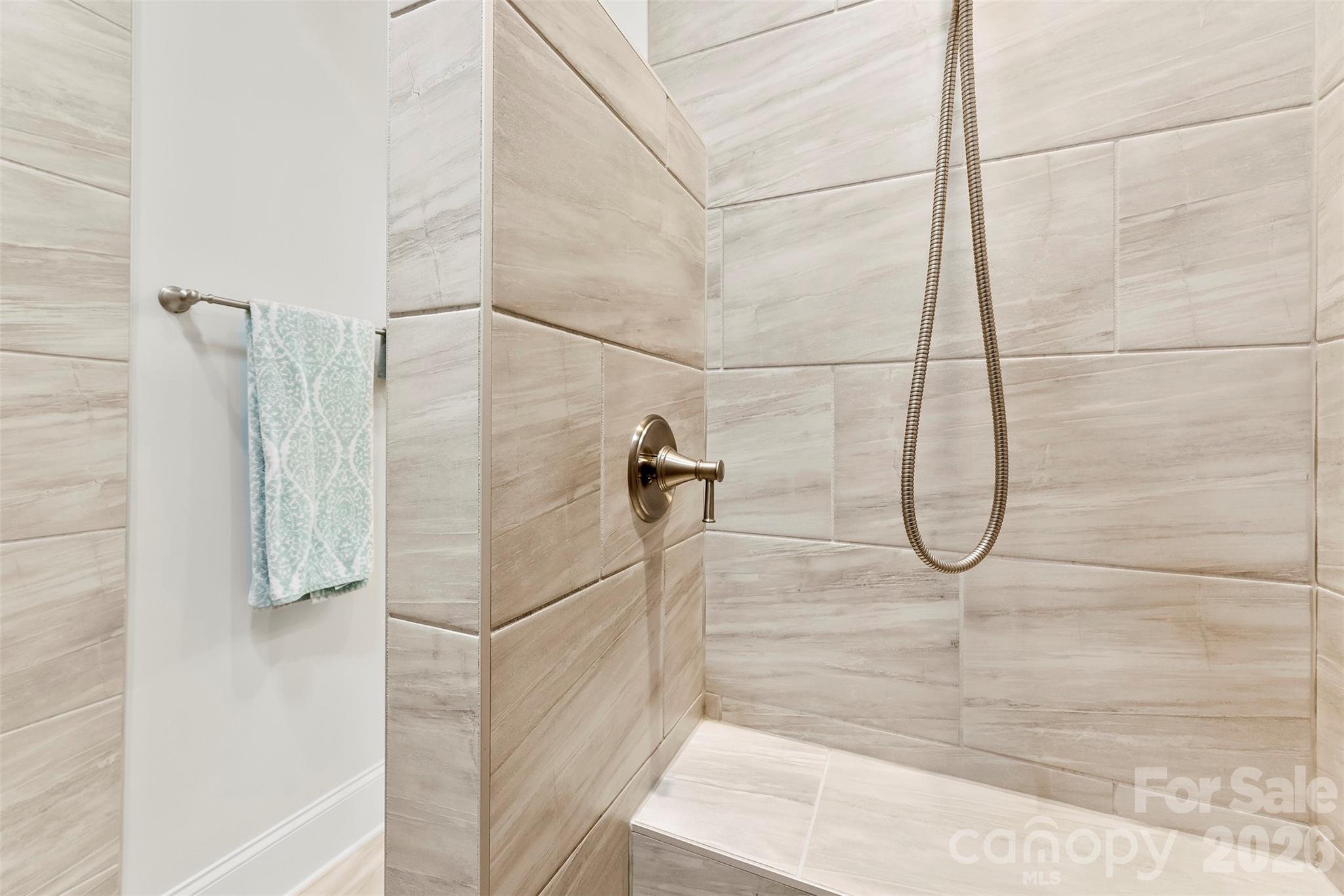 2014 New Style Way Fort Mill, SC 29708 - Photo 27 of 43 a bathroom with a glass shower door