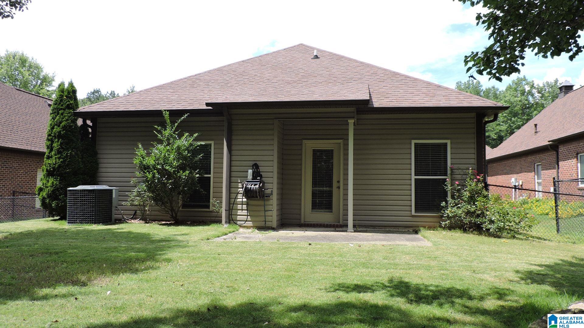 425 Ballantrae Road Pelham, AL 35124 - Photo 4 of 26