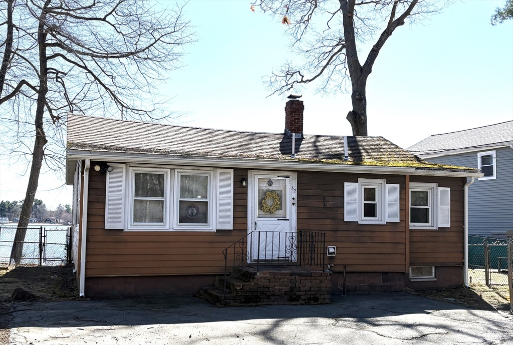 42 Taylor Point Road Pembroke, MA 02359 - Photo 3 of 22