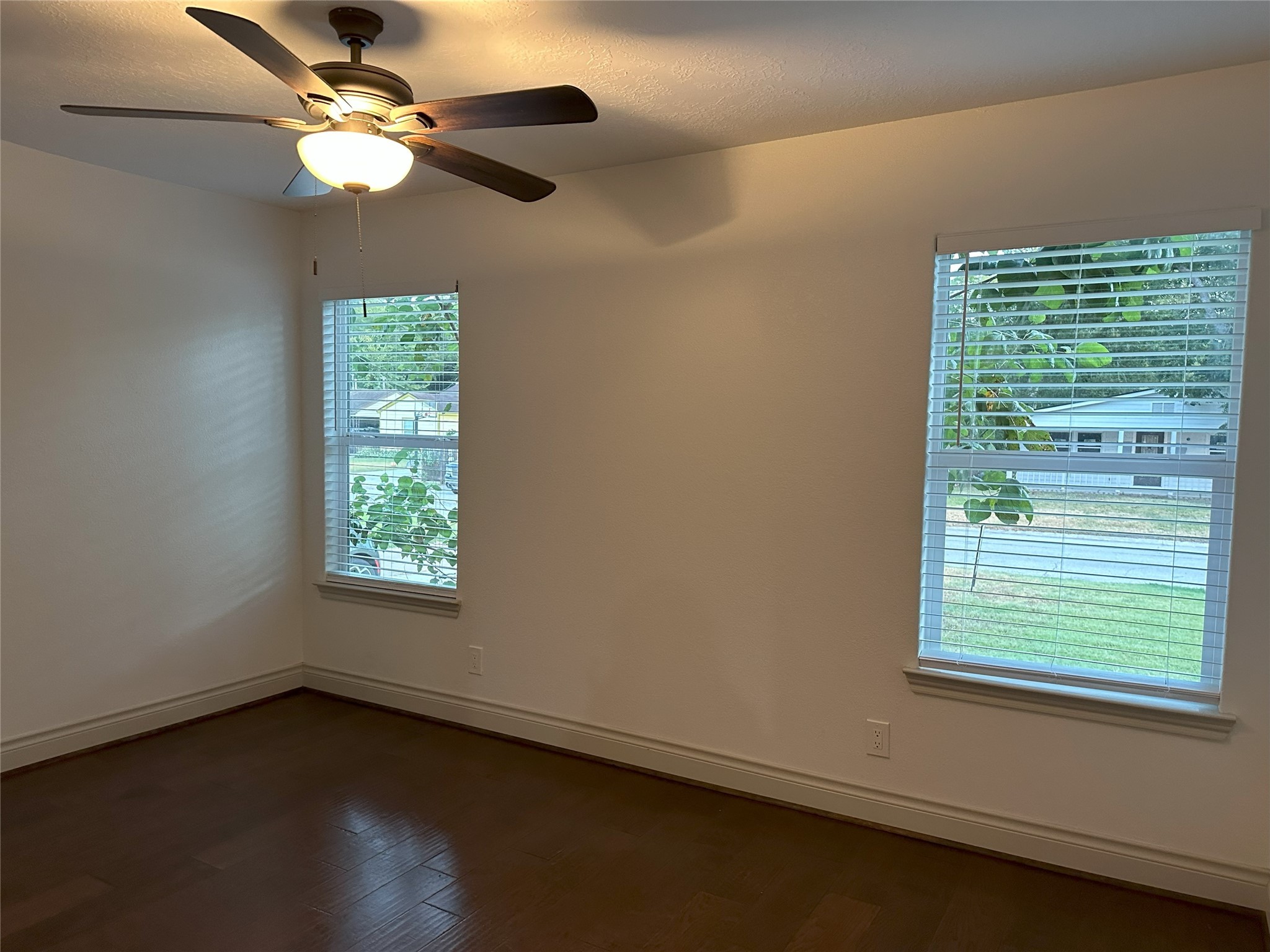 6646 Limestone Street Houston, TX 77092 - Photo 10 of 23 a view of an empty room with a window
