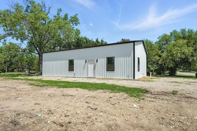 $225,000 | 908 Matthews Avenue, Albany, TX 76430