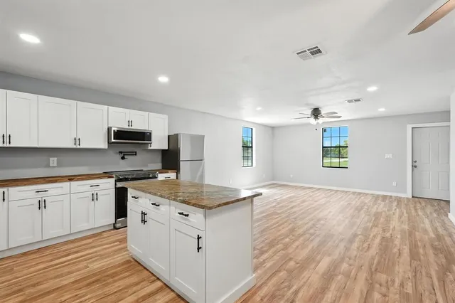 $225,000 | 908 Matthews Avenue, Albany, TX 76430