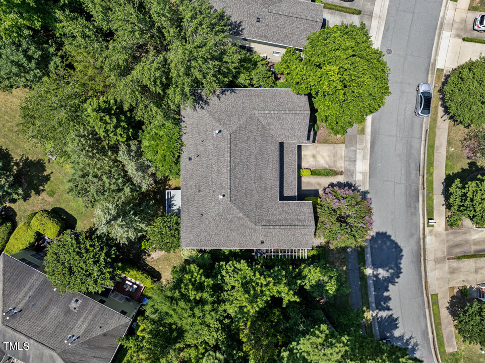 203 Bluefield Road Chapel Hill, NC 27517 - Photo 4 of 34 an aerial view of a house