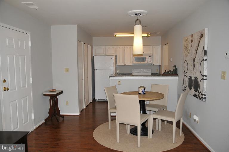11114 Beaver Trail Court Reston, VA 20191 - Photo 1 of 17 Dining Room
