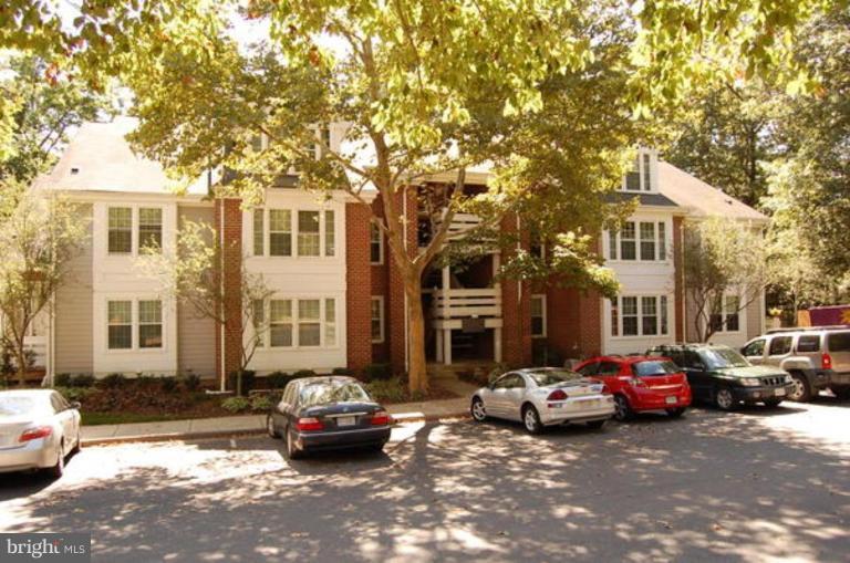 11114 Beaver Trail Court Reston, VA 20191 - Photo 17 of 17 Exterior (Main)