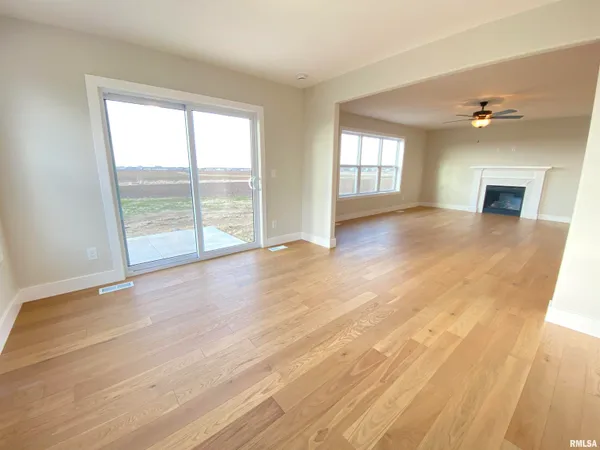 $459,900 | 421 Hodges Court, Chatham, IL 62629