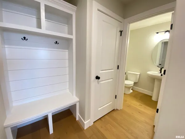 $459,900 | 421 Hodges Court, Chatham, IL 62629