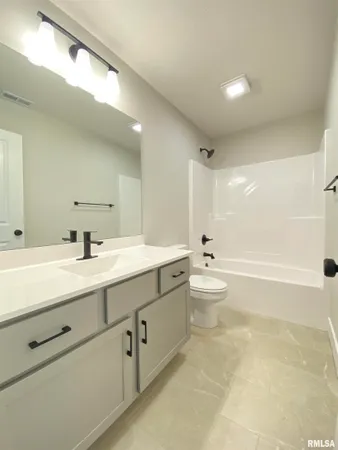 $459,900 | 421 Hodges Court, Chatham, IL 62629