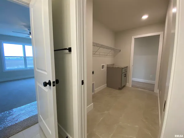 $459,900 | 421 Hodges Court, Chatham, IL 62629