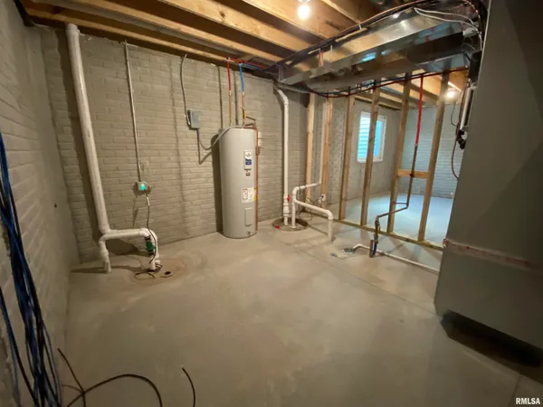 $459,900 | 421 Hodges Court, Chatham, IL 62629