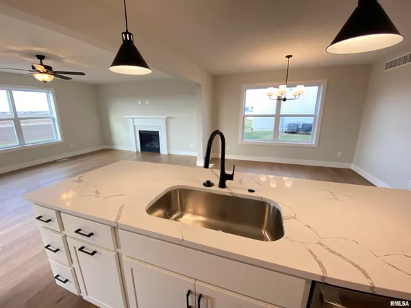 $459,900 | 421 Hodges Court, Chatham, IL 62629