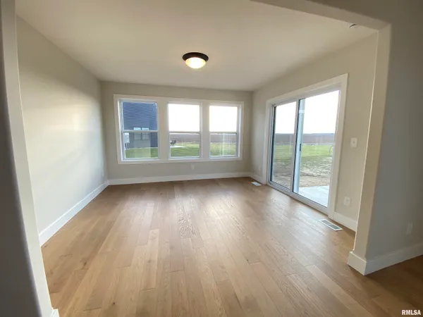 $459,900 | 421 Hodges Court, Chatham, IL 62629