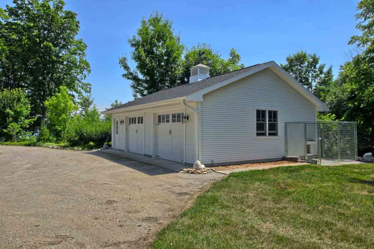 12625 Bluff Road Traverse City, MI 49686 - Photo 15 of 76 1850632-14.JPG