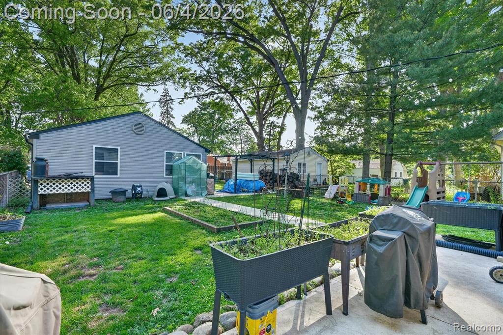 22729 Cleveland Street Dearborn, MI 48124 - Photo 30 of 32