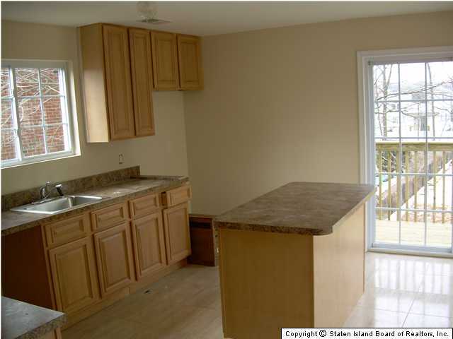 262 Harbor Road Staten Island, NY 10303 - Photo 3 of 6 Additional Photo