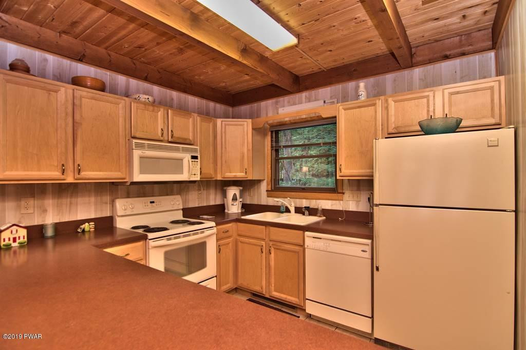 2045 Roamingwood Road Lake Ariel, PA 18436 - Photo 14 of 88