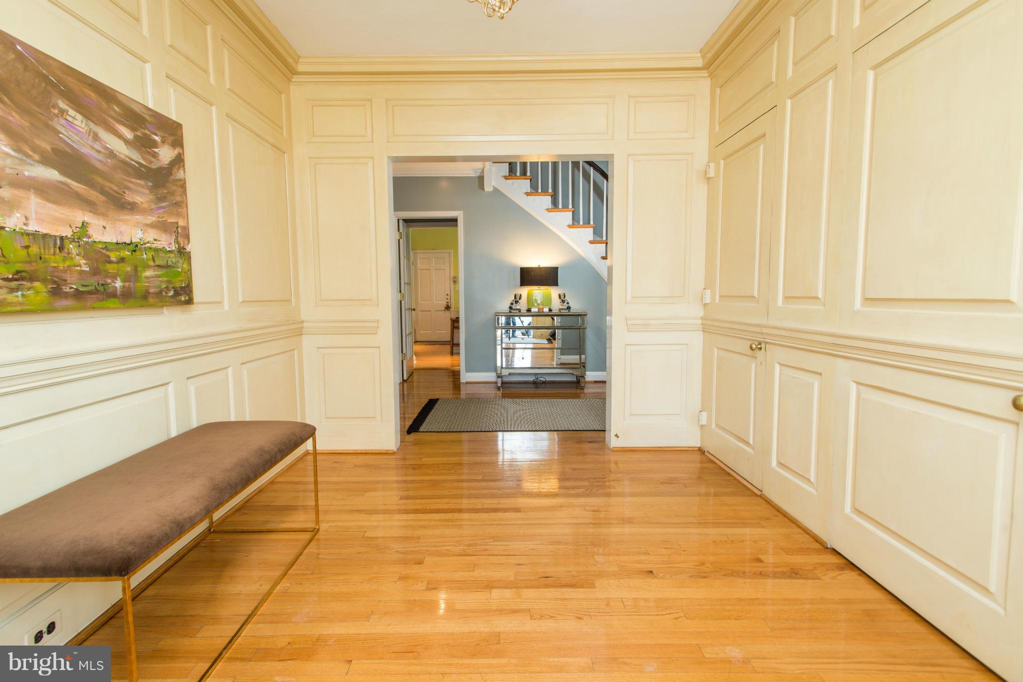 1st entrance hall