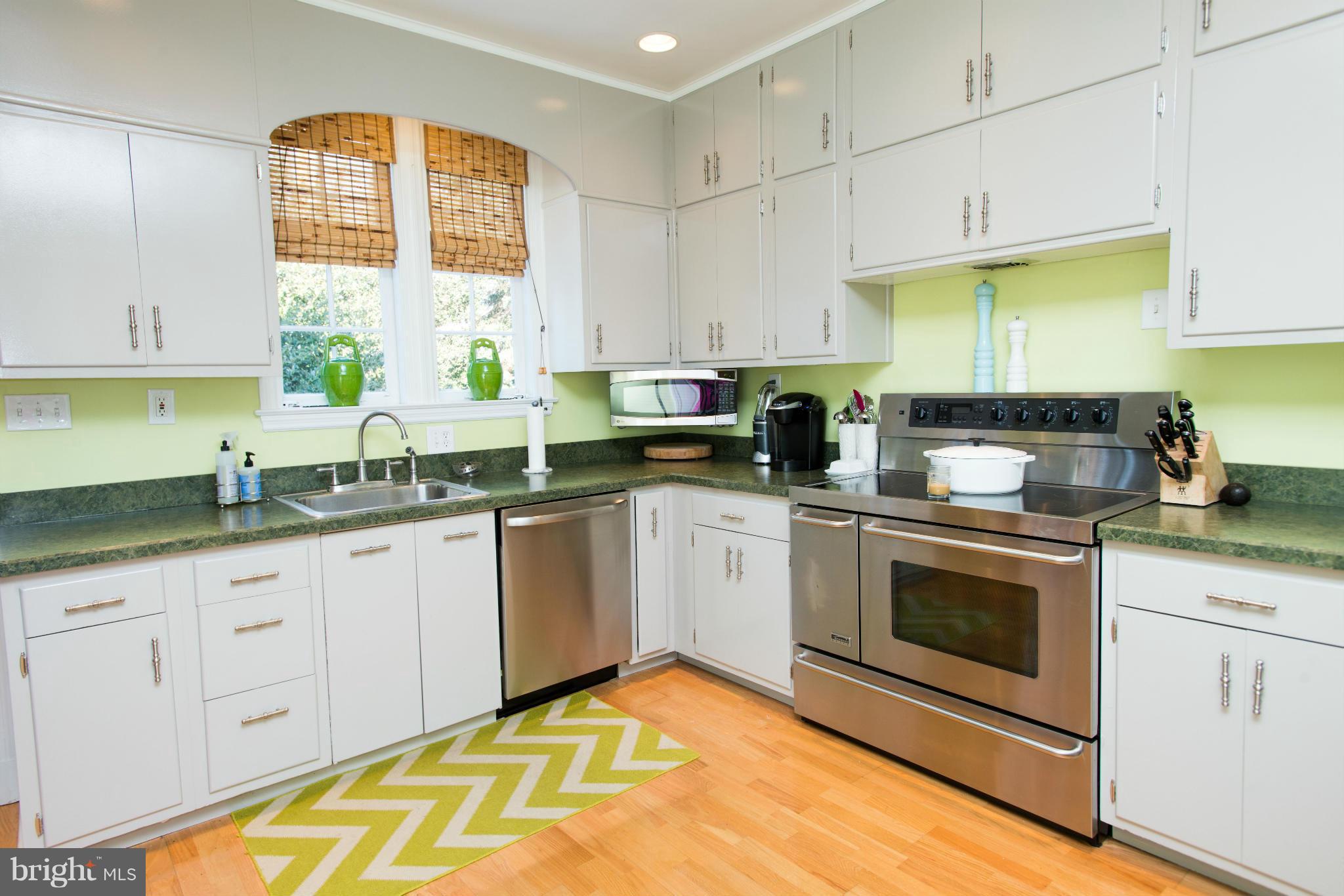 21 Meadow Road Baltimore, MD 21212 - Photo 8 of 28 Kitchen