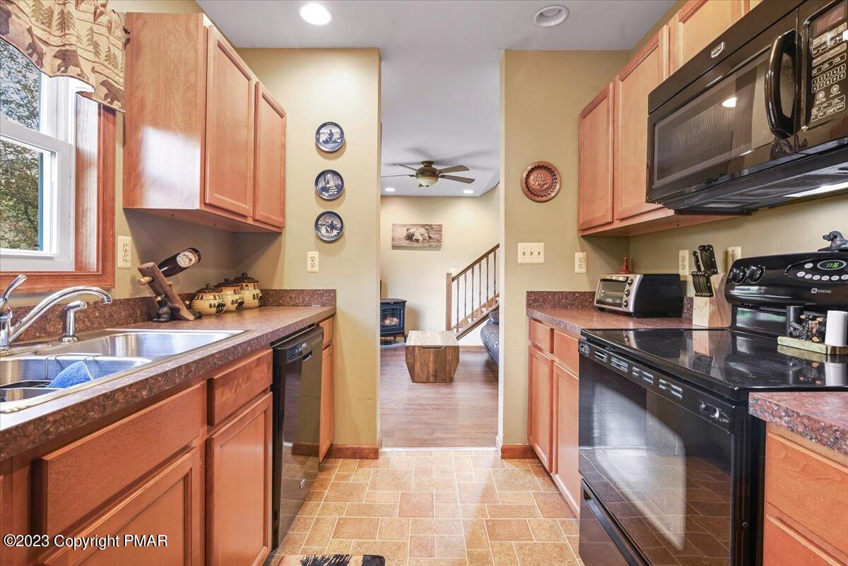 741 Lower Cherry Valley Road Stroudsburg, PA 18360 - Photo 17 of 58 17-Photo Dec 13 2020, 9 27 15 PM