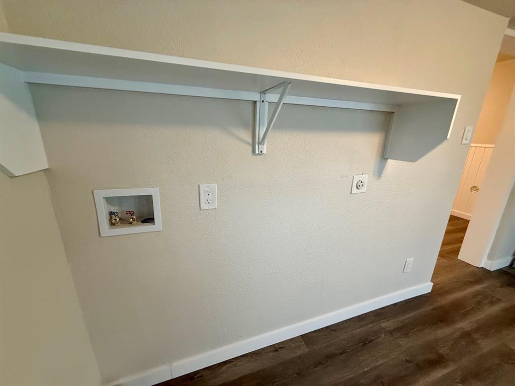 133 Gordon Drive Azle, TX 76020 - Photo 20 of 29 a view of small space with wooden floor