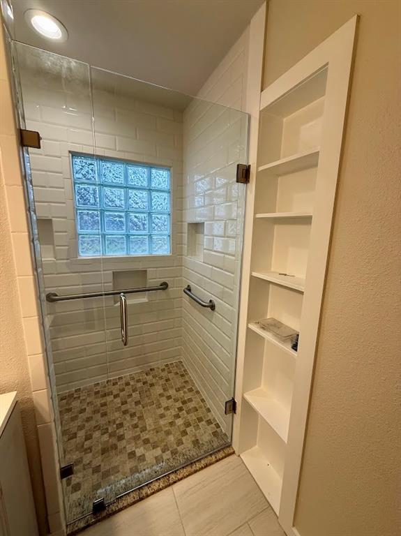 133 Gordon Drive Azle, TX 76020 - Photo 22 of 29 a bathroom with a shower