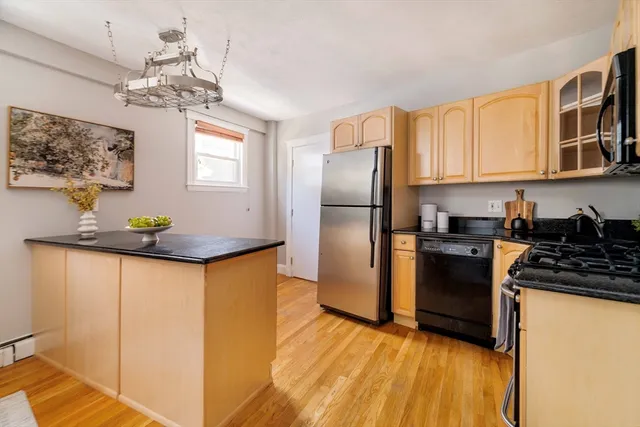 $425,000 | 5 Waldo Avenue, Unit 2A, Somerville, MA 02143