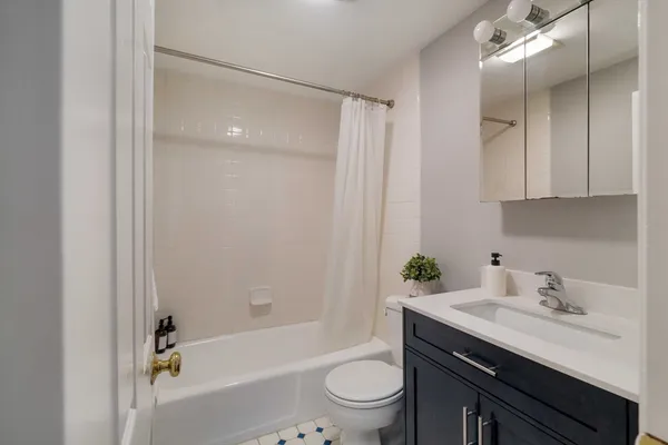 $425,000 | 5 Waldo Avenue, Unit 2A, Somerville, MA 02143