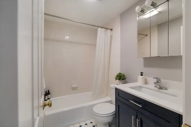 $425,000 | 5 Waldo Avenue, Unit 2A, Somerville, MA 02143