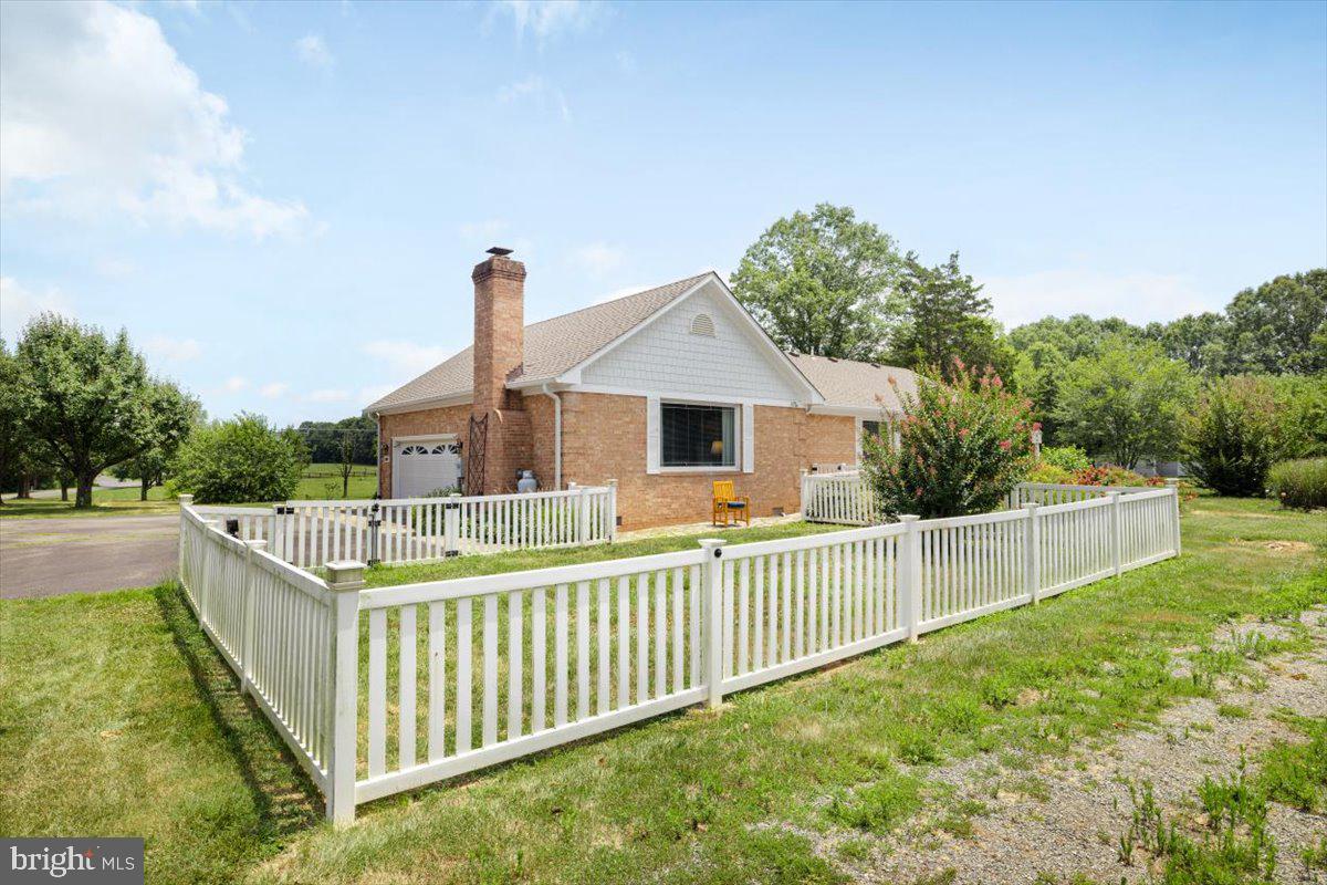 1565 Courthouse Road Catlett, VA 20119 - Photo 5 of 33 Back of house with dog yard