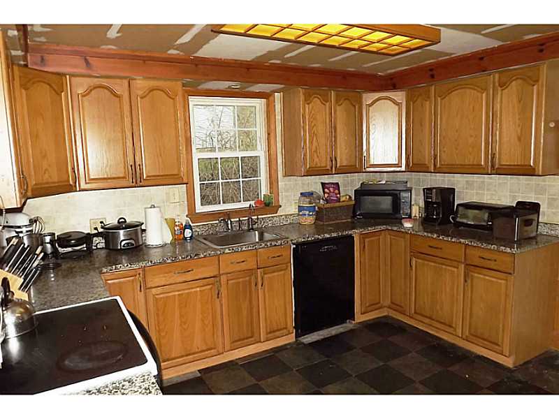 58 Burlingame Road Smithfield, RI 02917 - Photo 3 of 20 Kitchen.