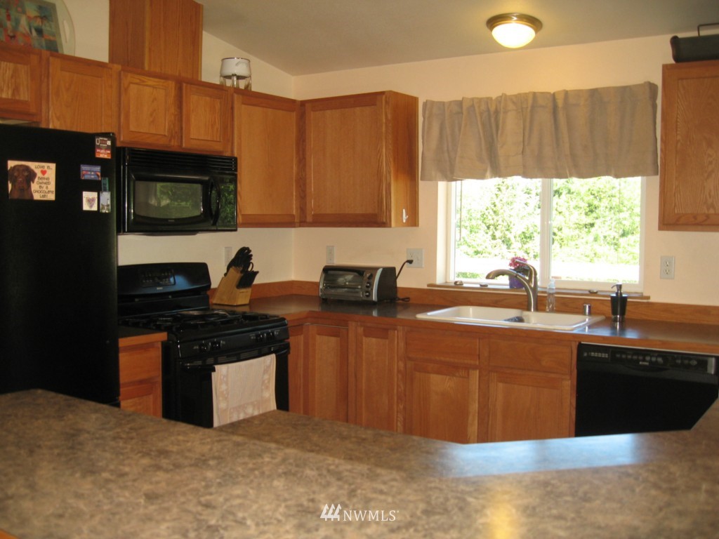 4270 East Rasor Road Belfair, WA 98528 - Photo 13 of 24 Gallery Image 13
