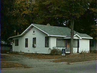 216 East Michigan Avenue Three Rivers, MI 49093 - Photo 1 of 1 Primary Photo