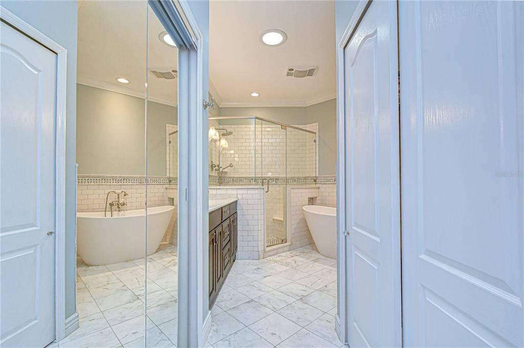 6069 Sandhill Ridge Drive Lithia, FL 33547 - Photo 18 of 42