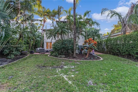 $2,895,000 | 3747 Royal Palm Avenue, Miami Beach, FL 33140