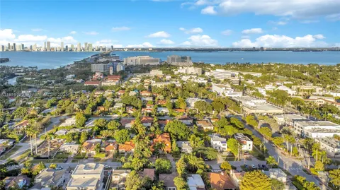 $2,895,000 | 3747 Royal Palm Avenue, Miami Beach, FL 33140