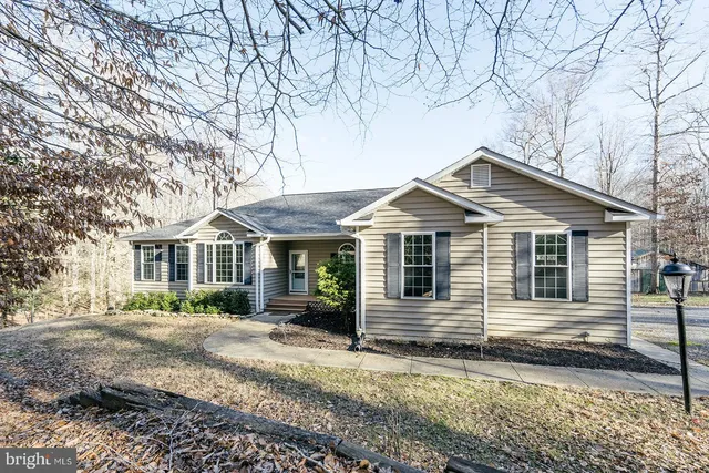 $4,000 | 24900 Fox Run Lane, Hollywood, MD 20636