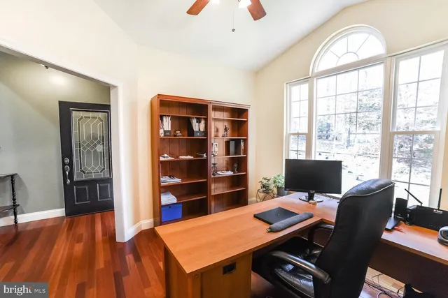 $4,000 | 24900 Fox Run Lane, Hollywood, MD 20636